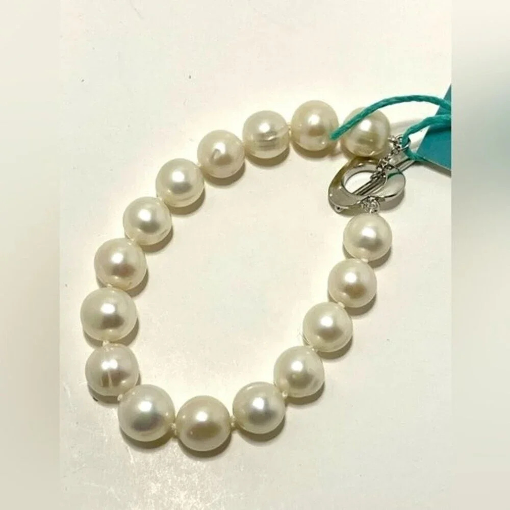 Knotted Large Genuine Freshwater Pearl Toggle Clasp Bracelet - Picture 5 of 5